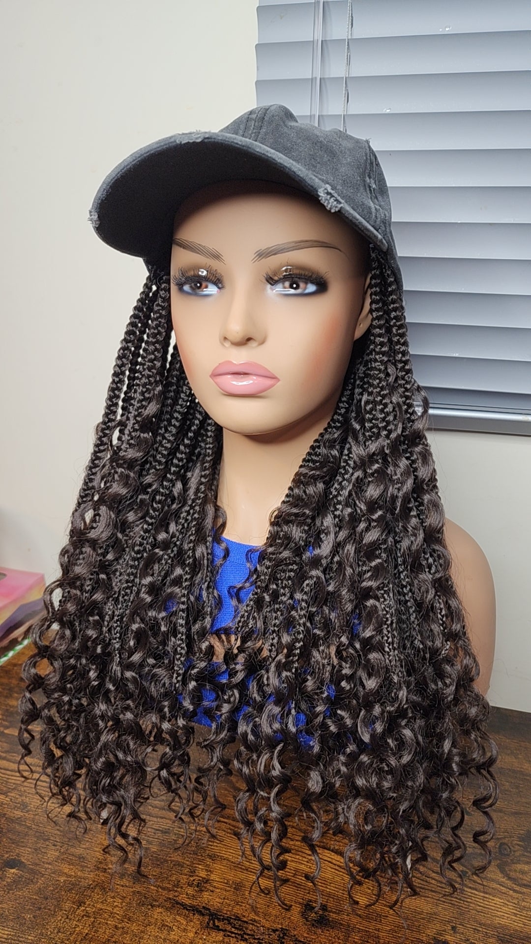 Loose curls Baseball cap wig