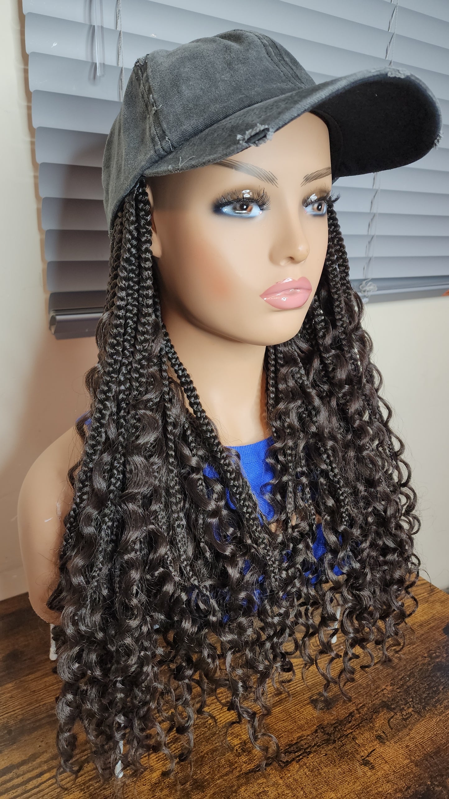 Loose curls Baseball cap wig